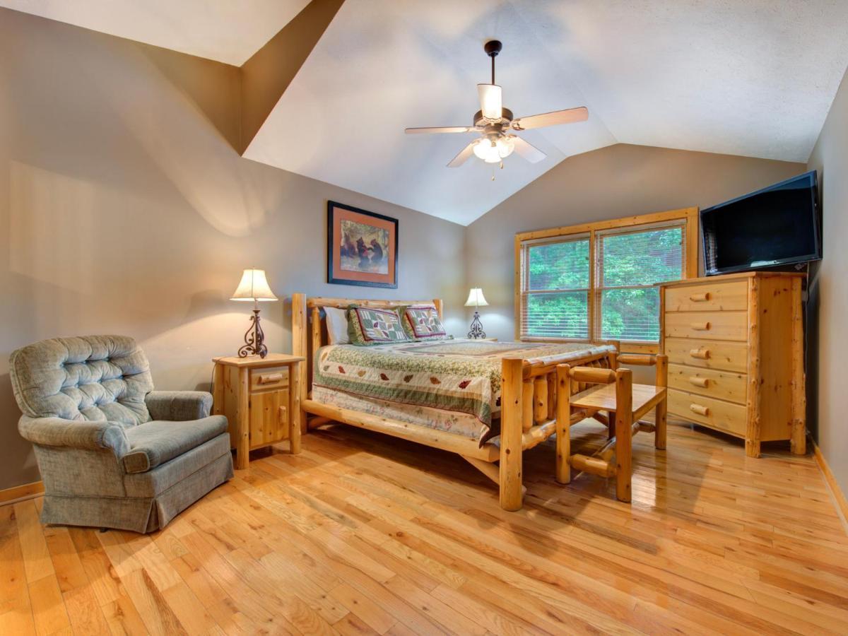 Bear'S Corner, 3 Bedrooms, Wifi, Pool Table, Hot Tub, Wifi, Sleeps 10 ガトリンバーグ エクステリア 写真
