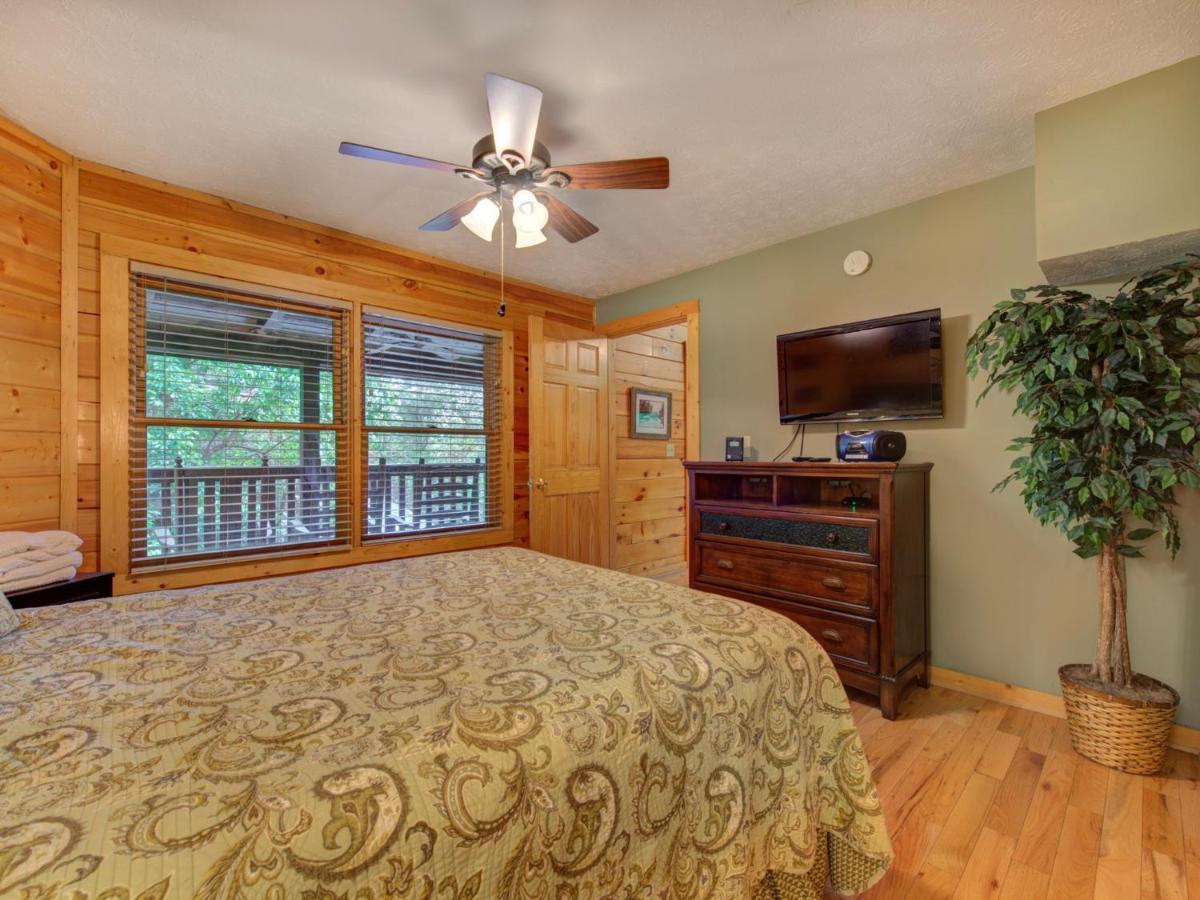 Bear'S Corner, 3 Bedrooms, Wifi, Pool Table, Hot Tub, Wifi, Sleeps 10 ガトリンバーグ エクステリア 写真
